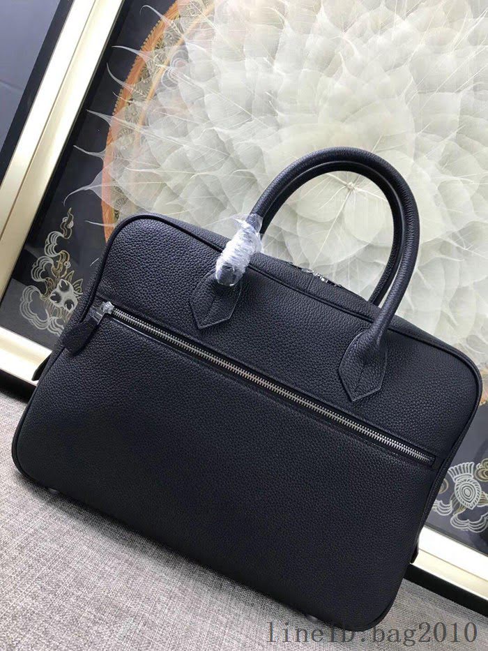 愛馬仕HERMES H家 郵差包 男女插袋款 超大容量 進口原廠皮 黑色本色線配大紅抽帶 可手提斜挎 出差必備單品  tdher1359